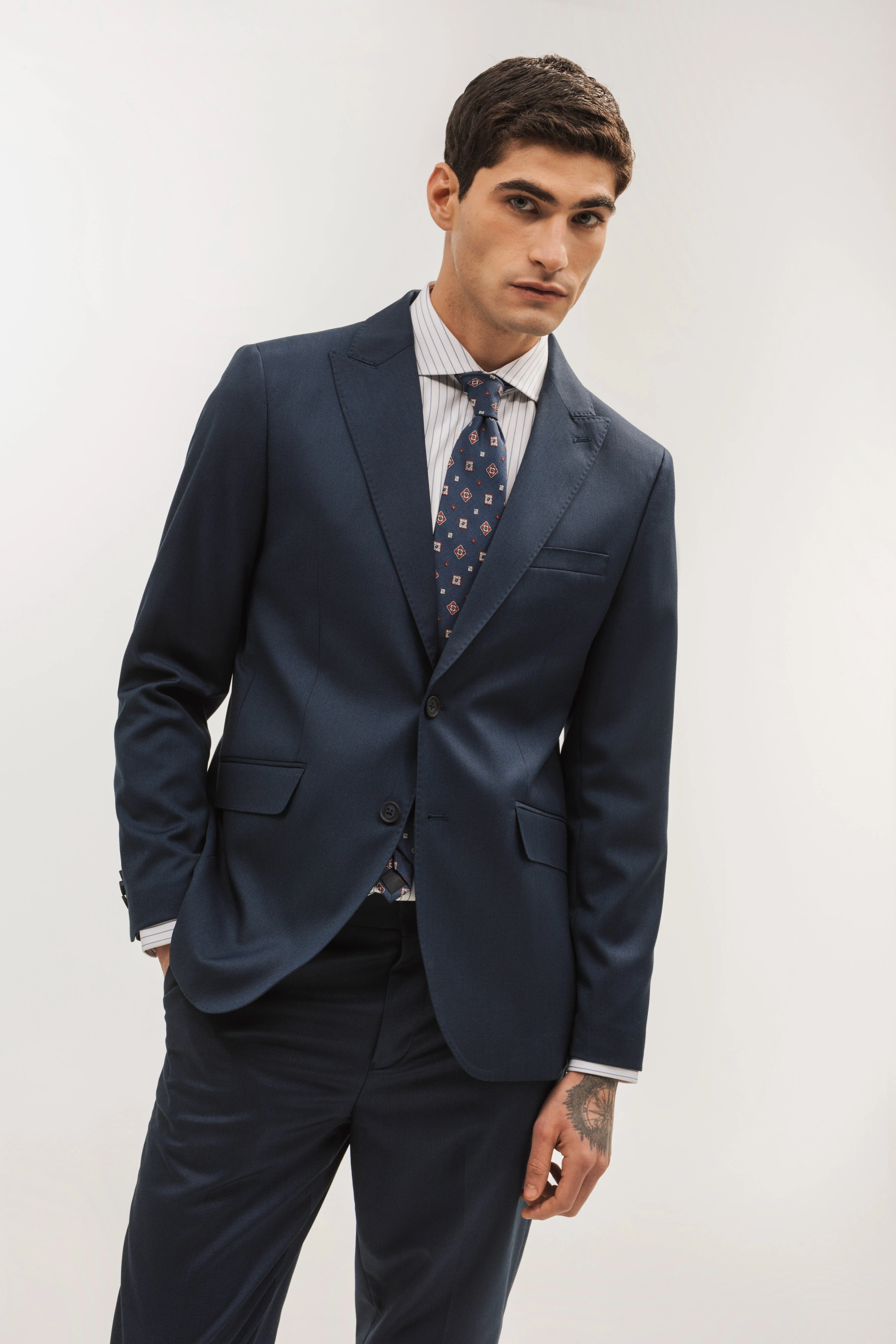 Americana traje slim fit falso liso