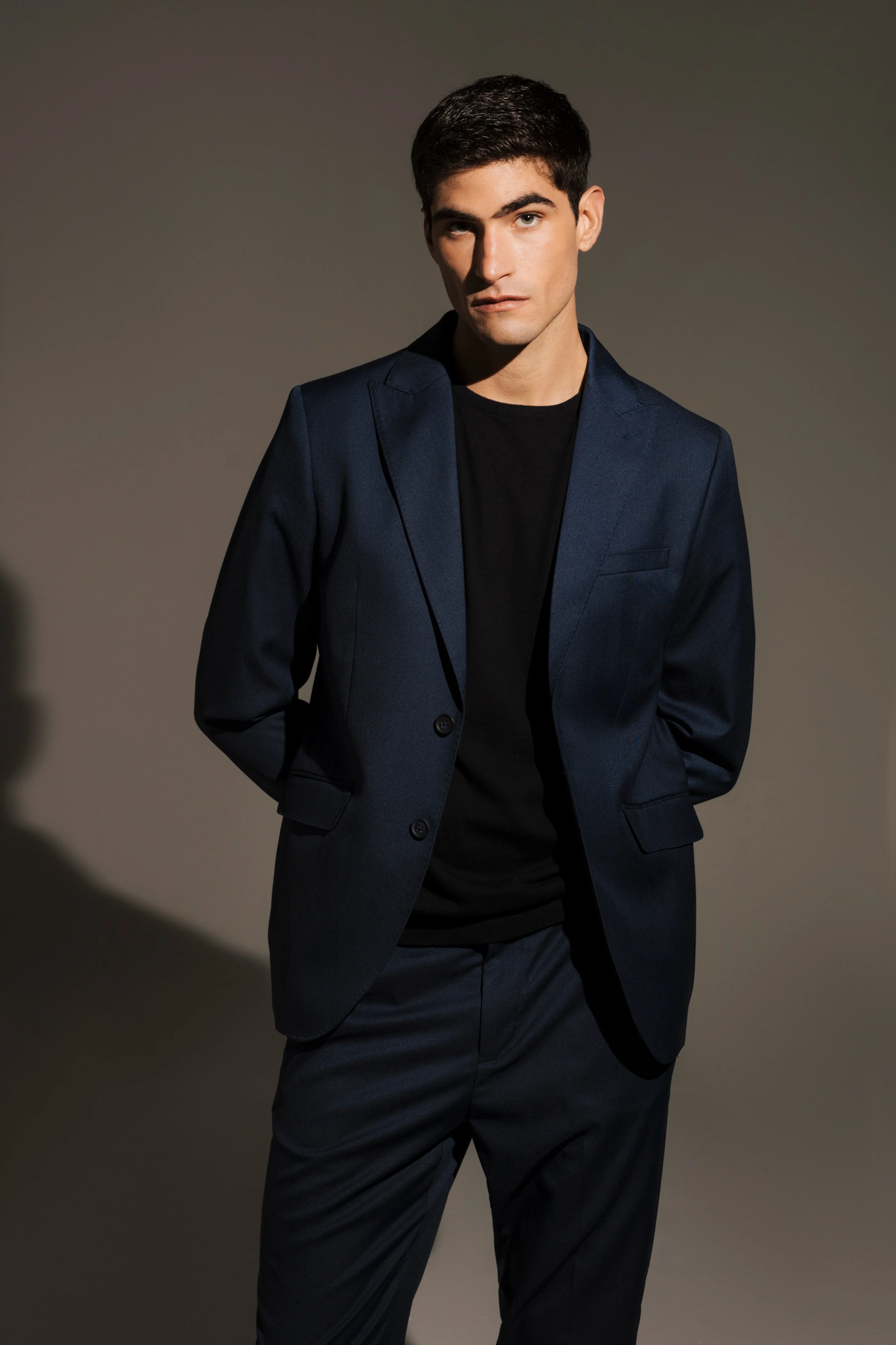 Americana traje slim fit falso liso - Image 5