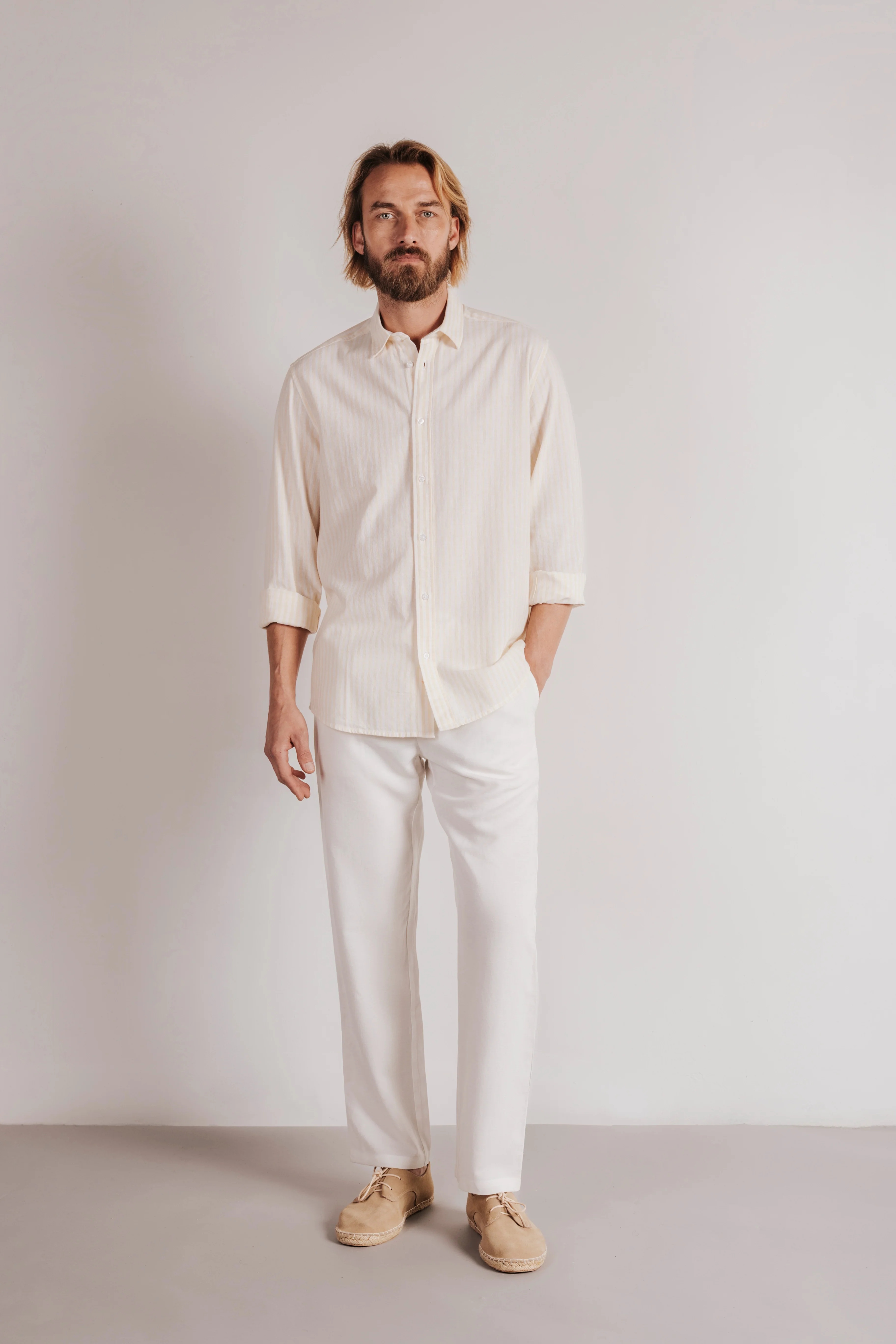 Camisa regular fit lino rayas