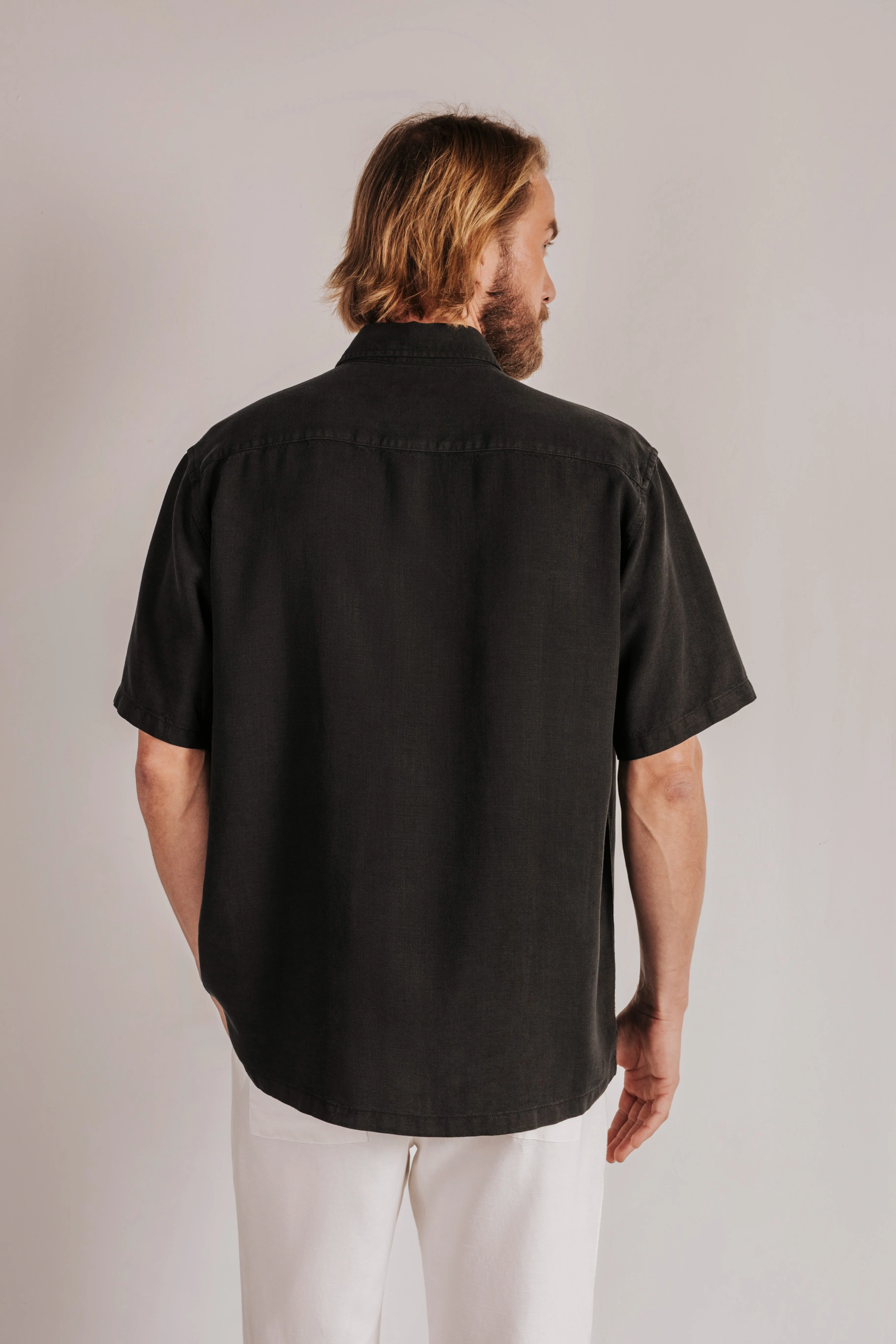 Camisa lino manga corta bolsillos - Image 3