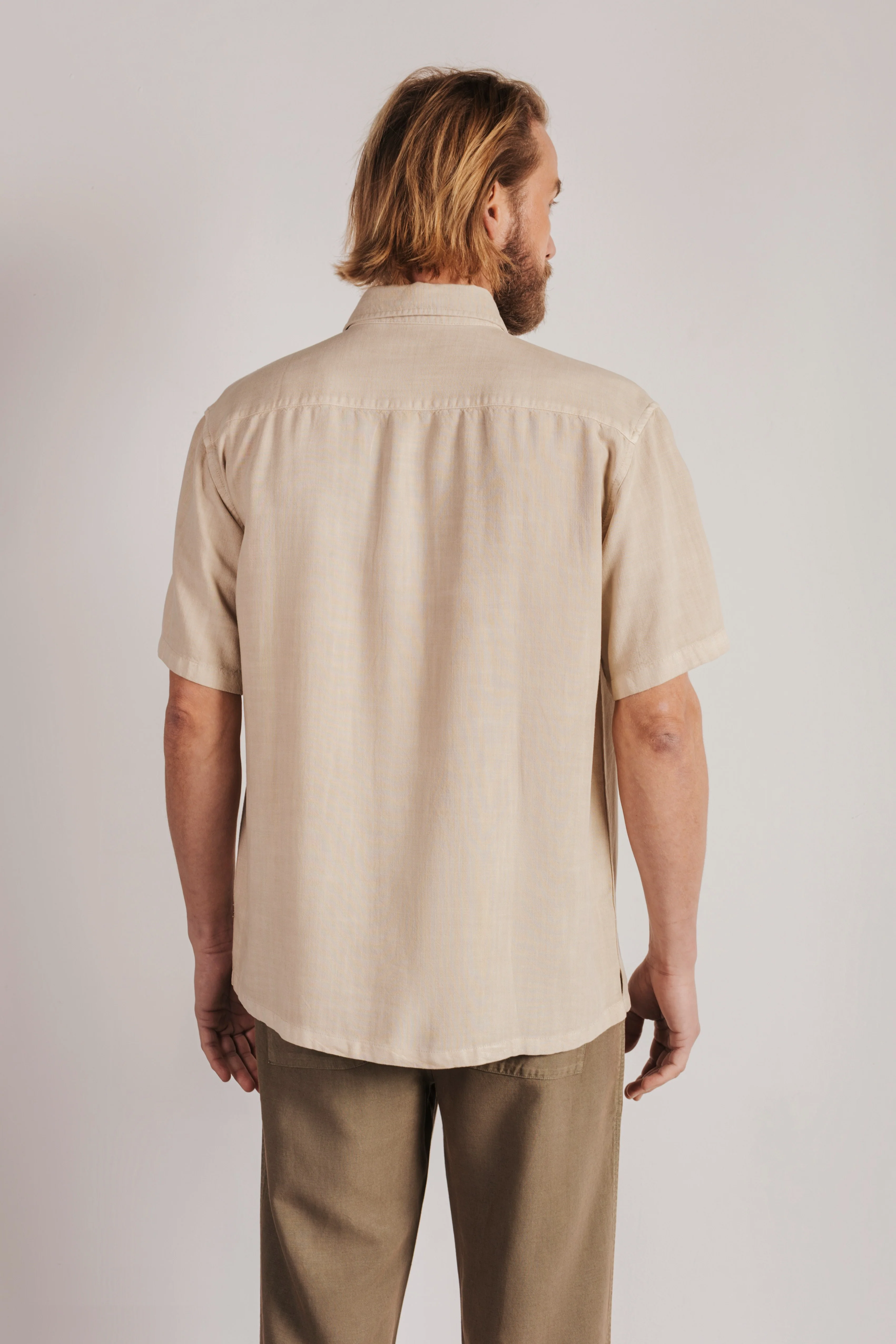 Camisa lino manga corta bolsillos - Image 3