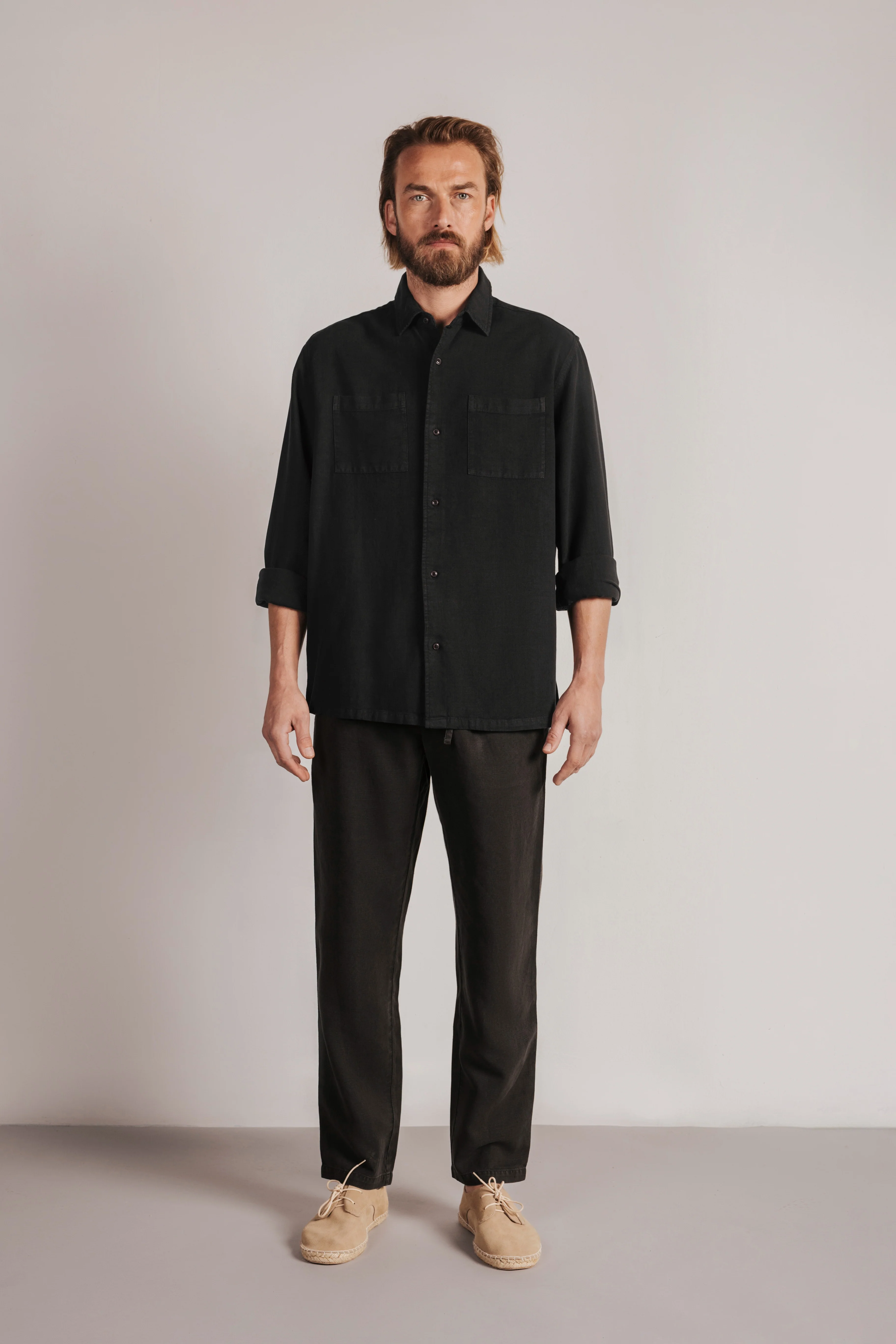 Camisa regular fit con bolsillo - Image 7