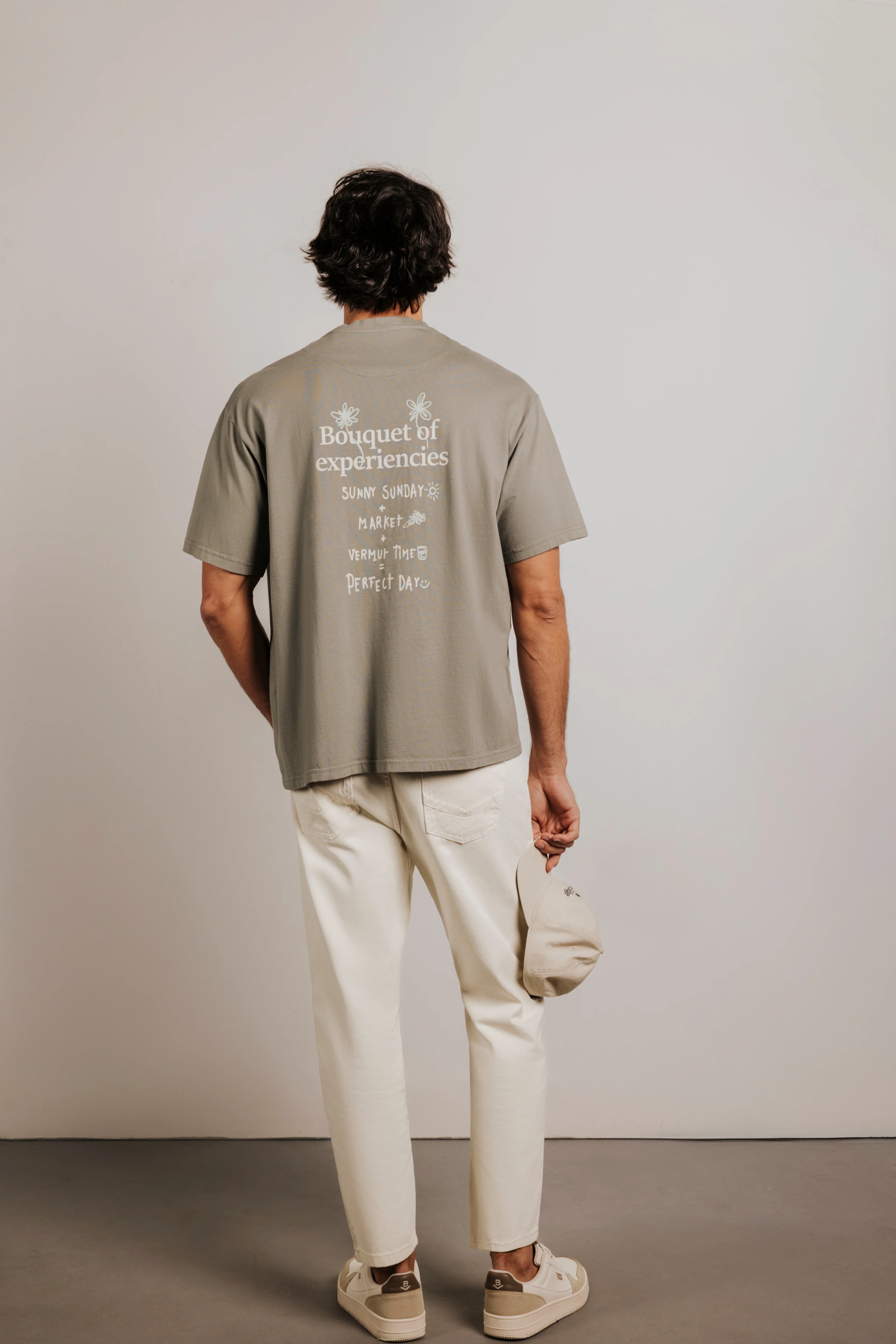Camiseta oversize bouquet - Image 9