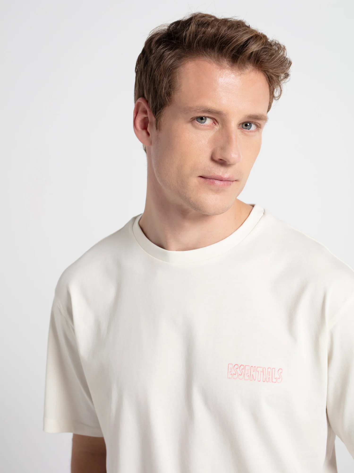 Camiseta confort essentials - Image 2