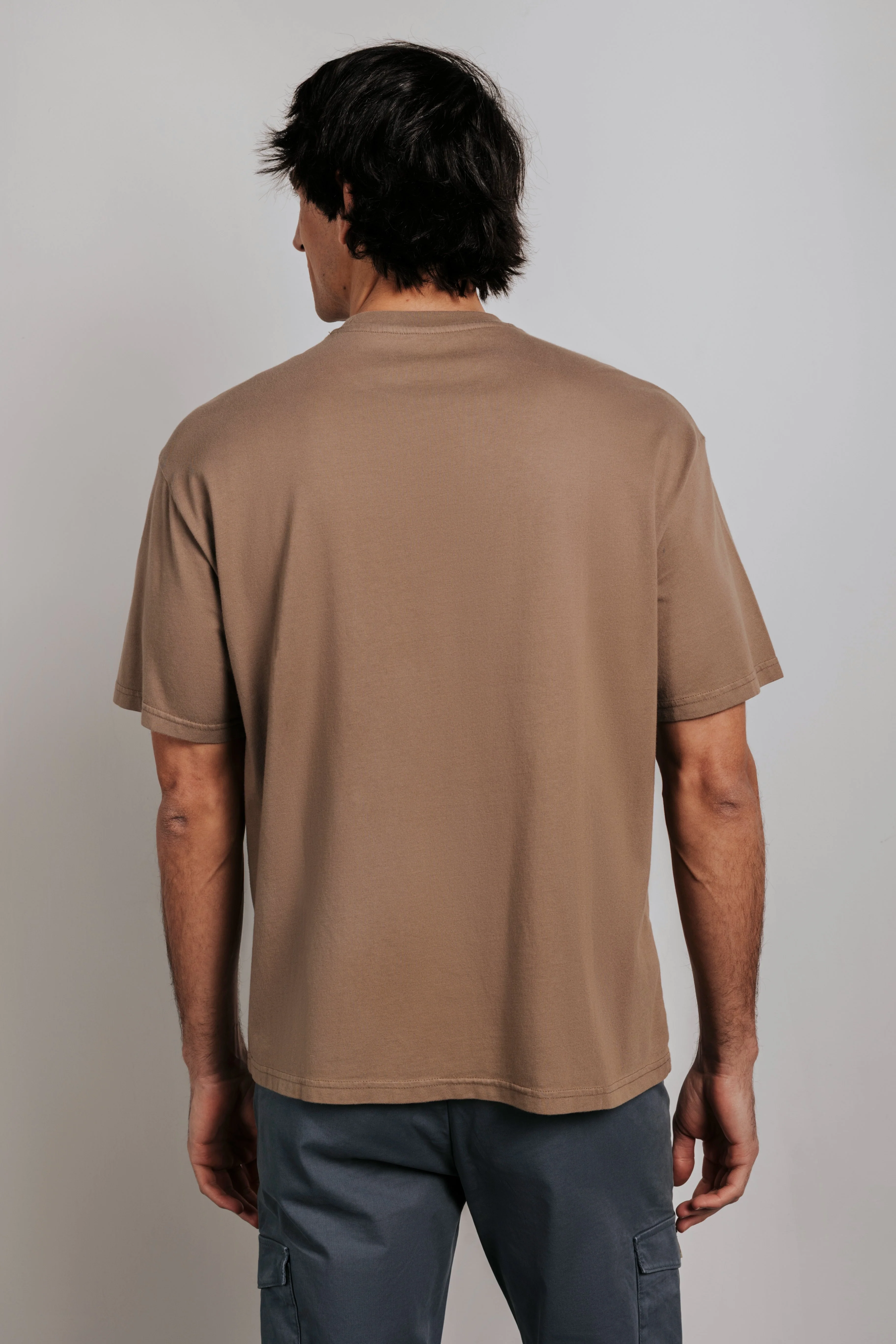 Camiseta oversize figuras - Image 3