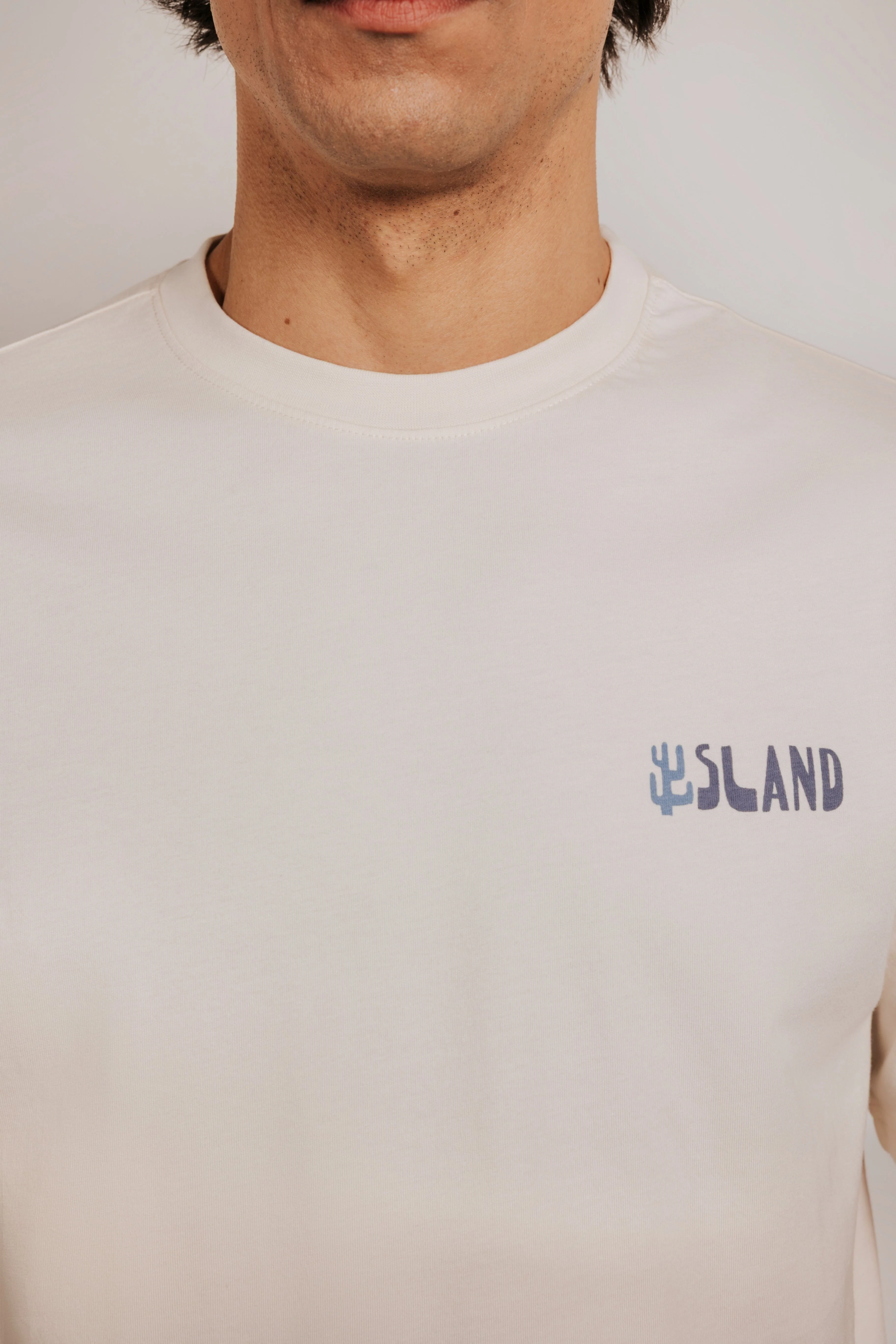Camiseta confort 'Island' - Image 3