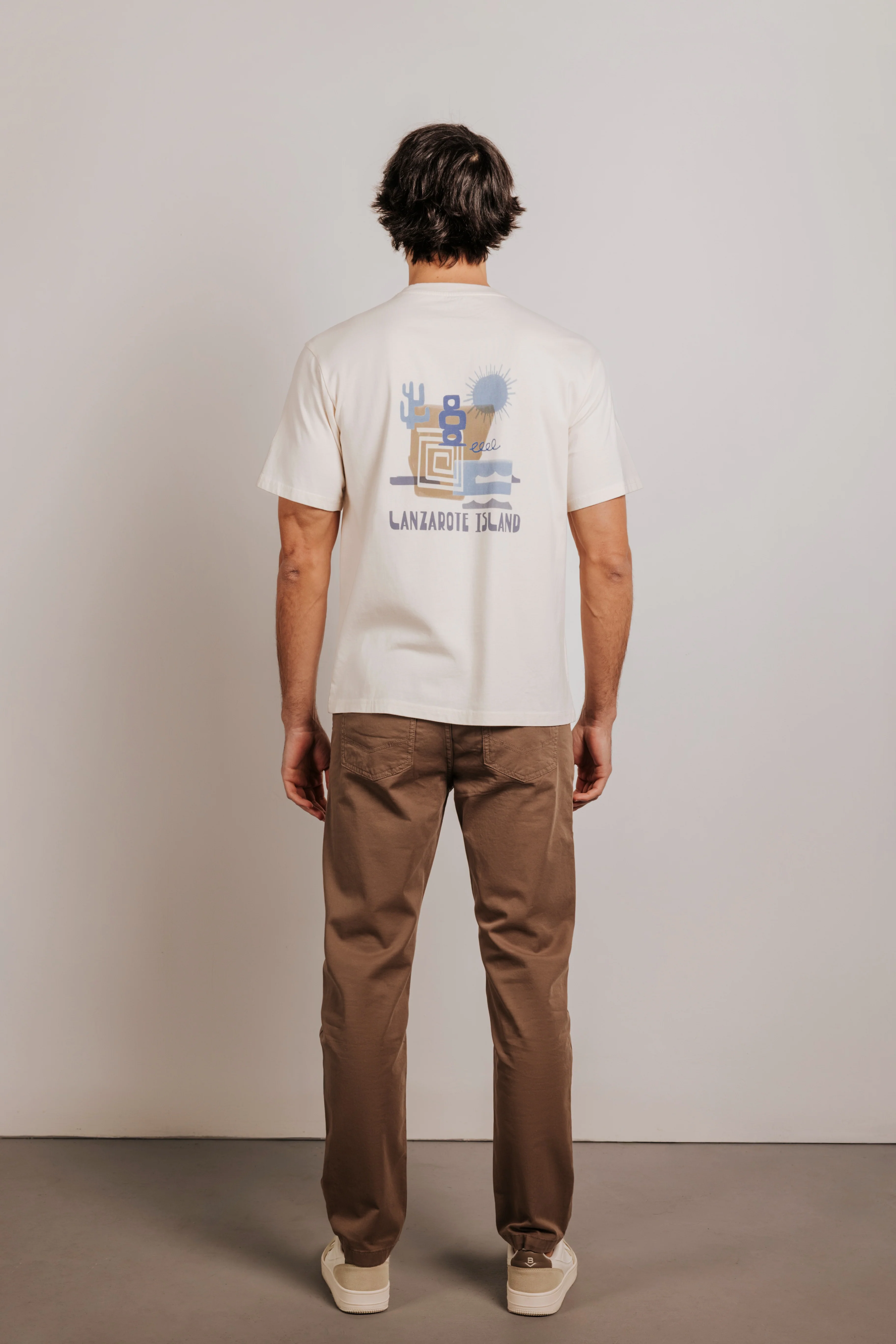 Camiseta confort 'Island' - Image 5