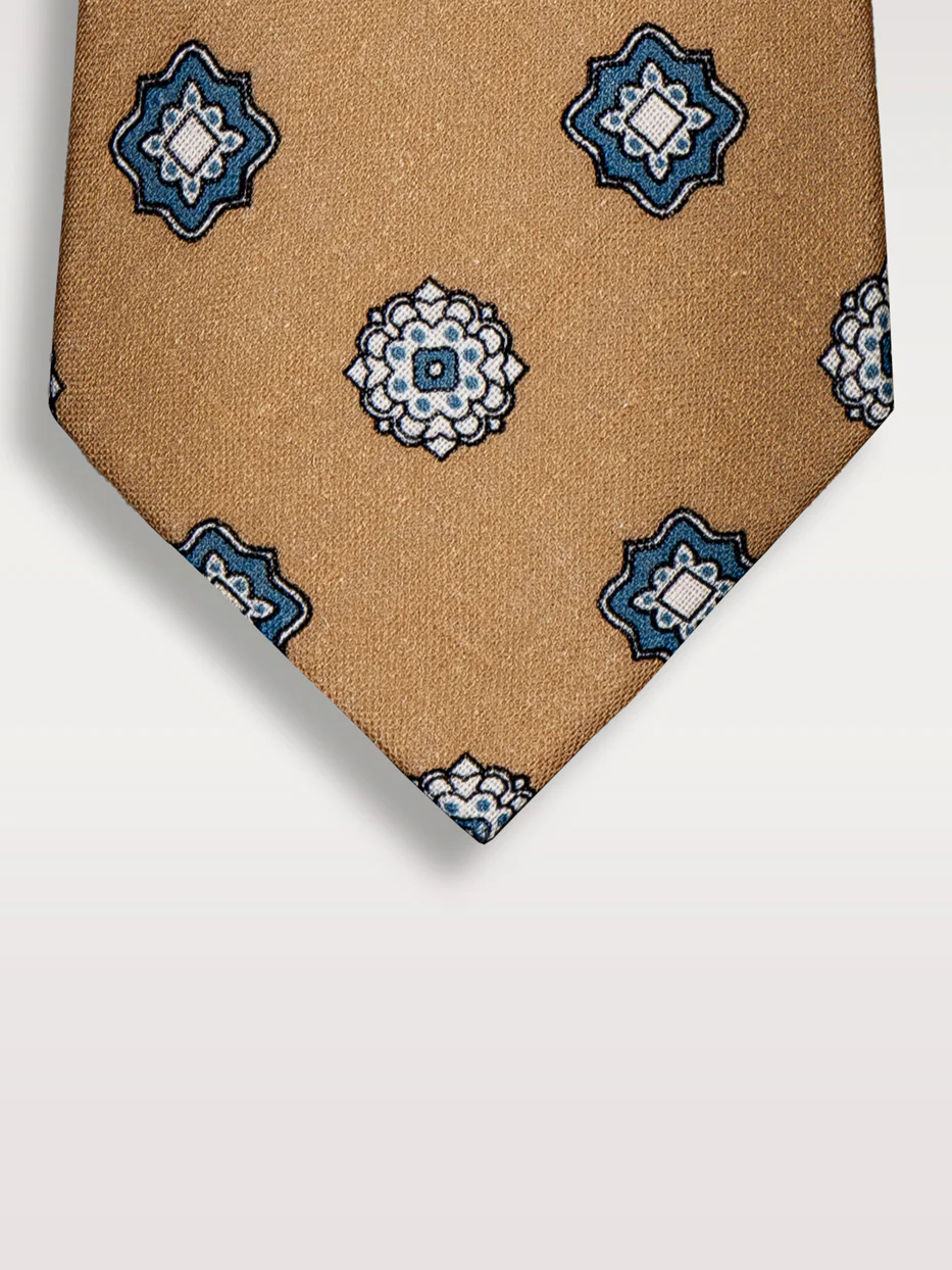 Corbata 100% lino medallones - Image 3