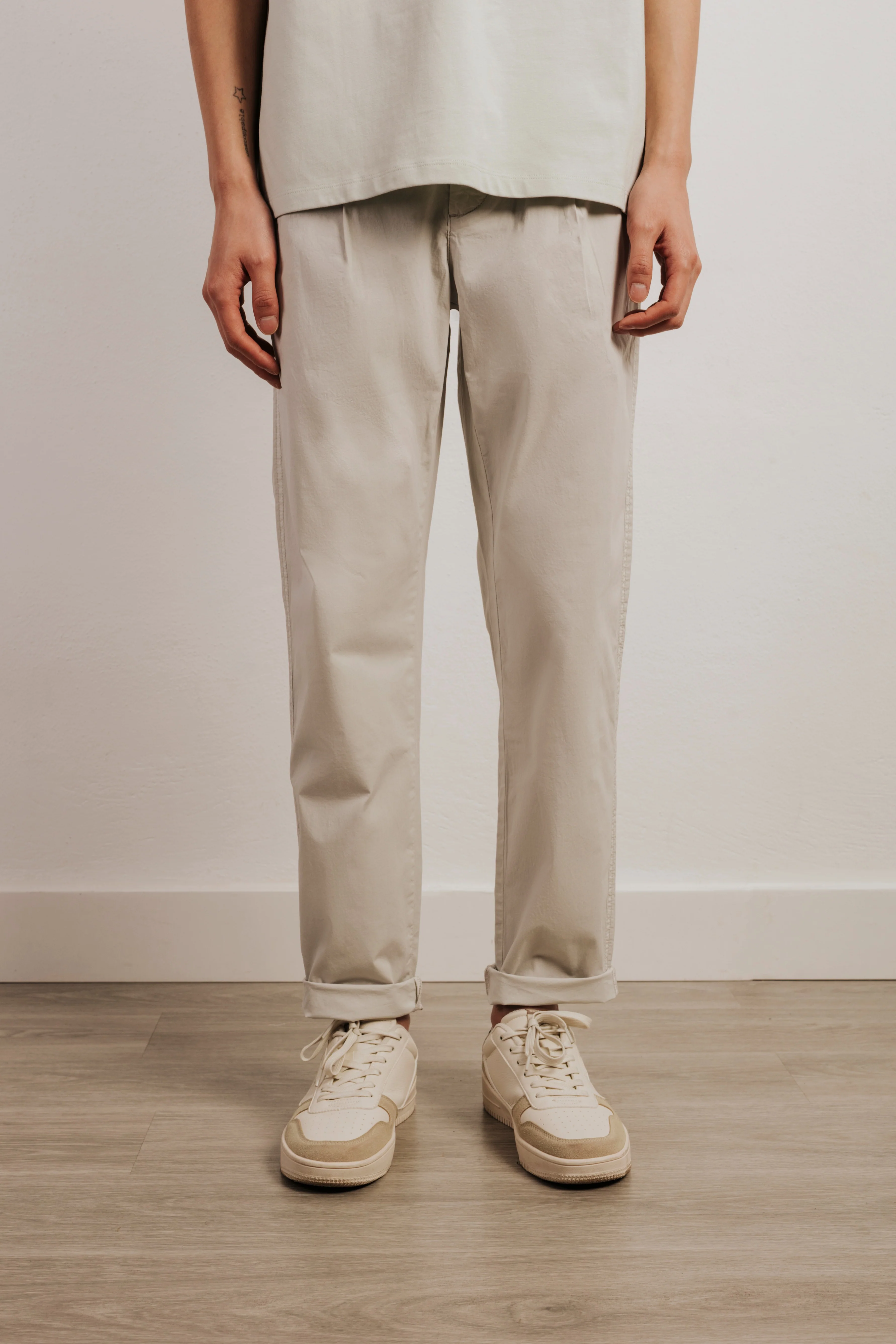 Pantalón jogger ultraligero - Image 5