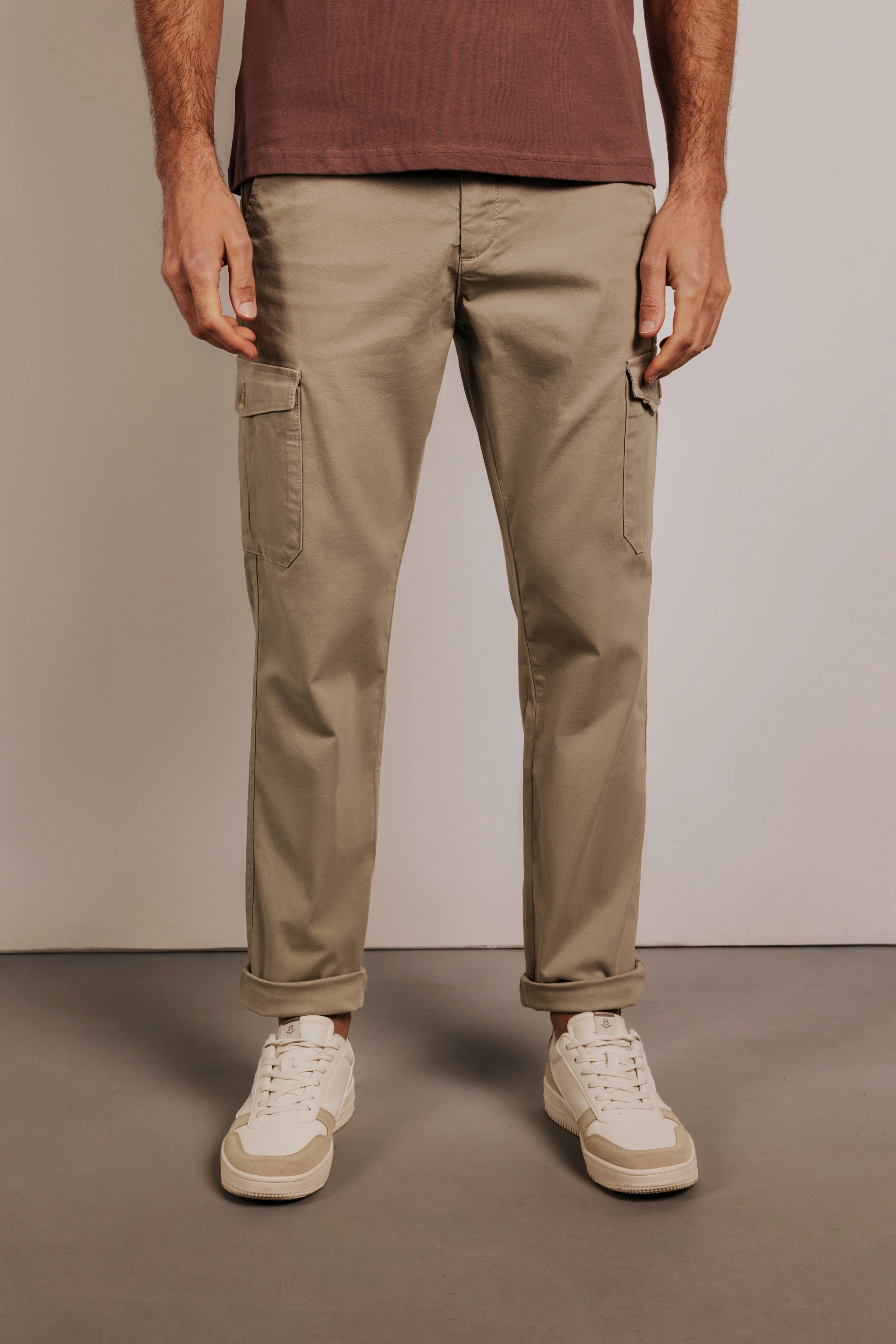 Pantalón chino cargo - Image 4