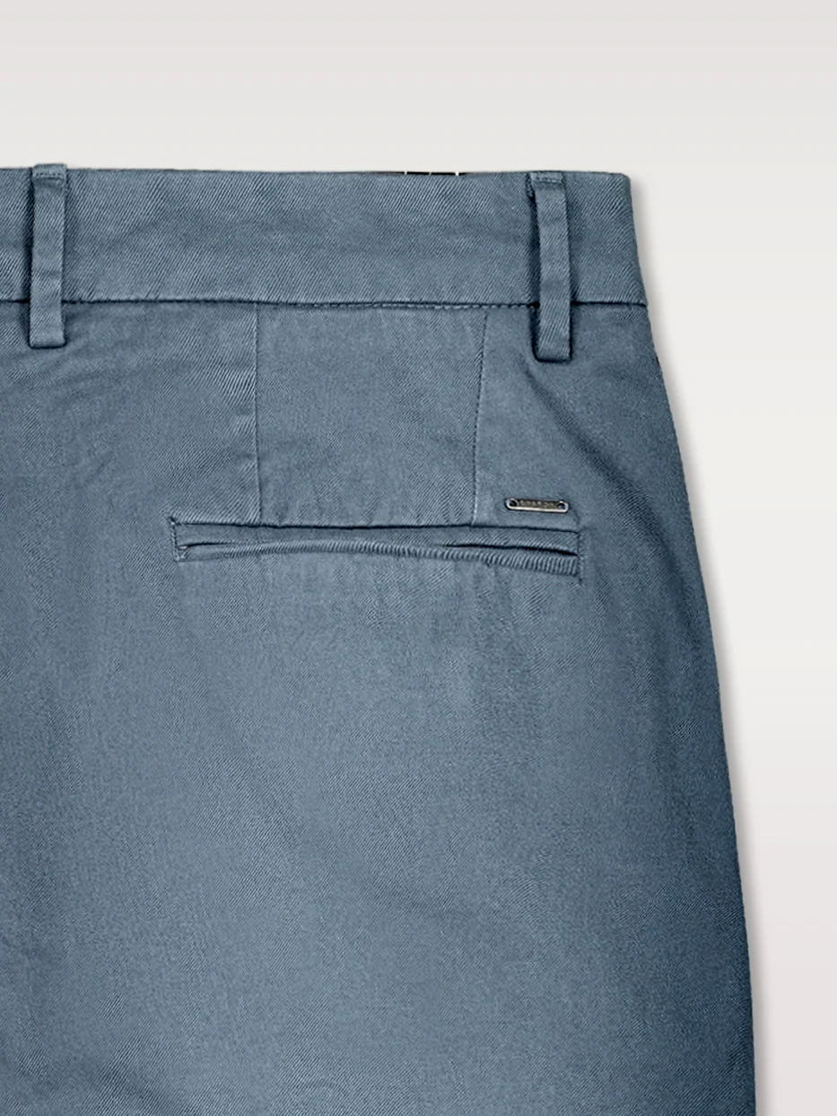 Pantalón chino slim fit esencial - Image 7