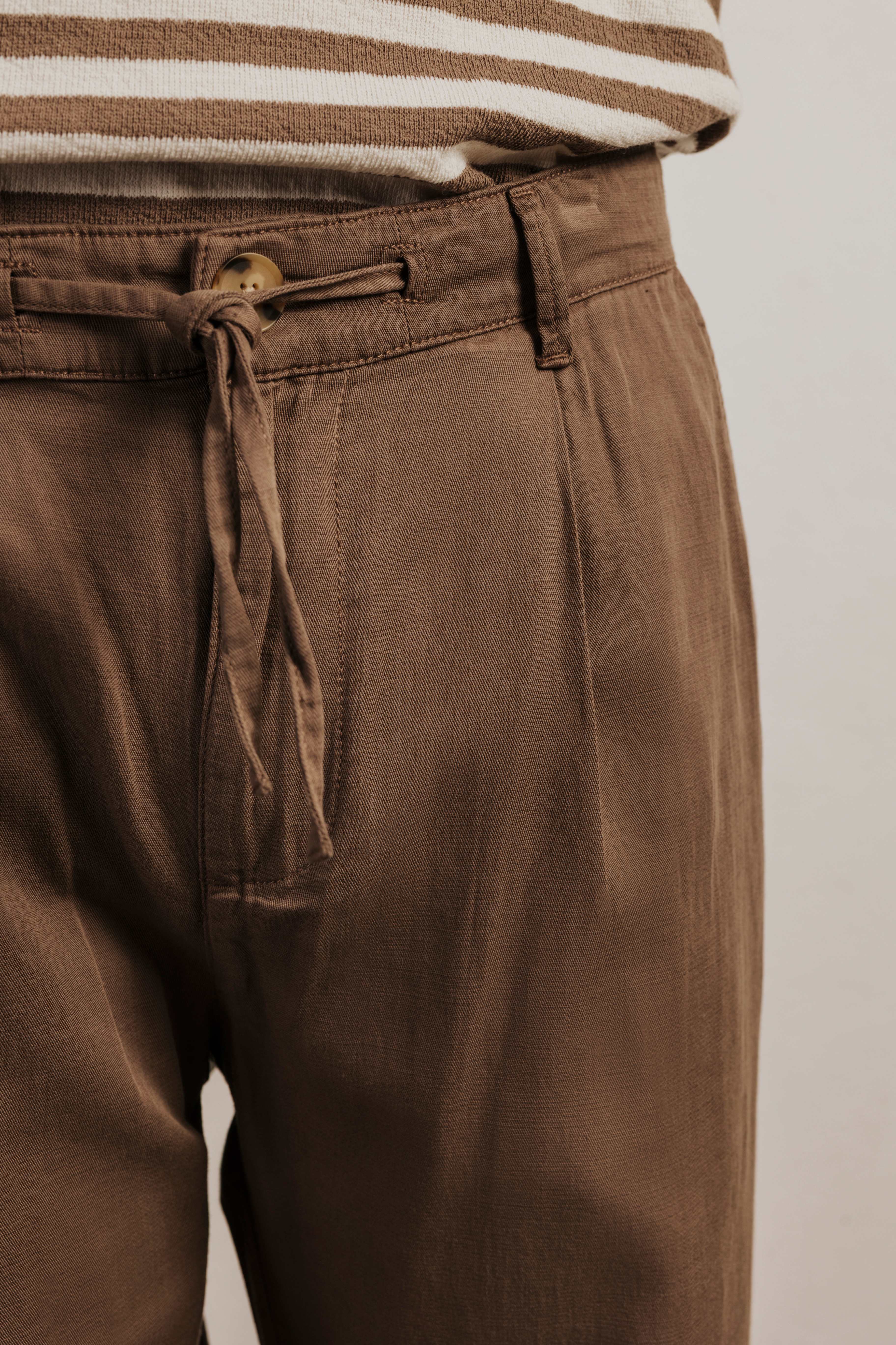 Pantalón con lino chino pinzas - Image 3