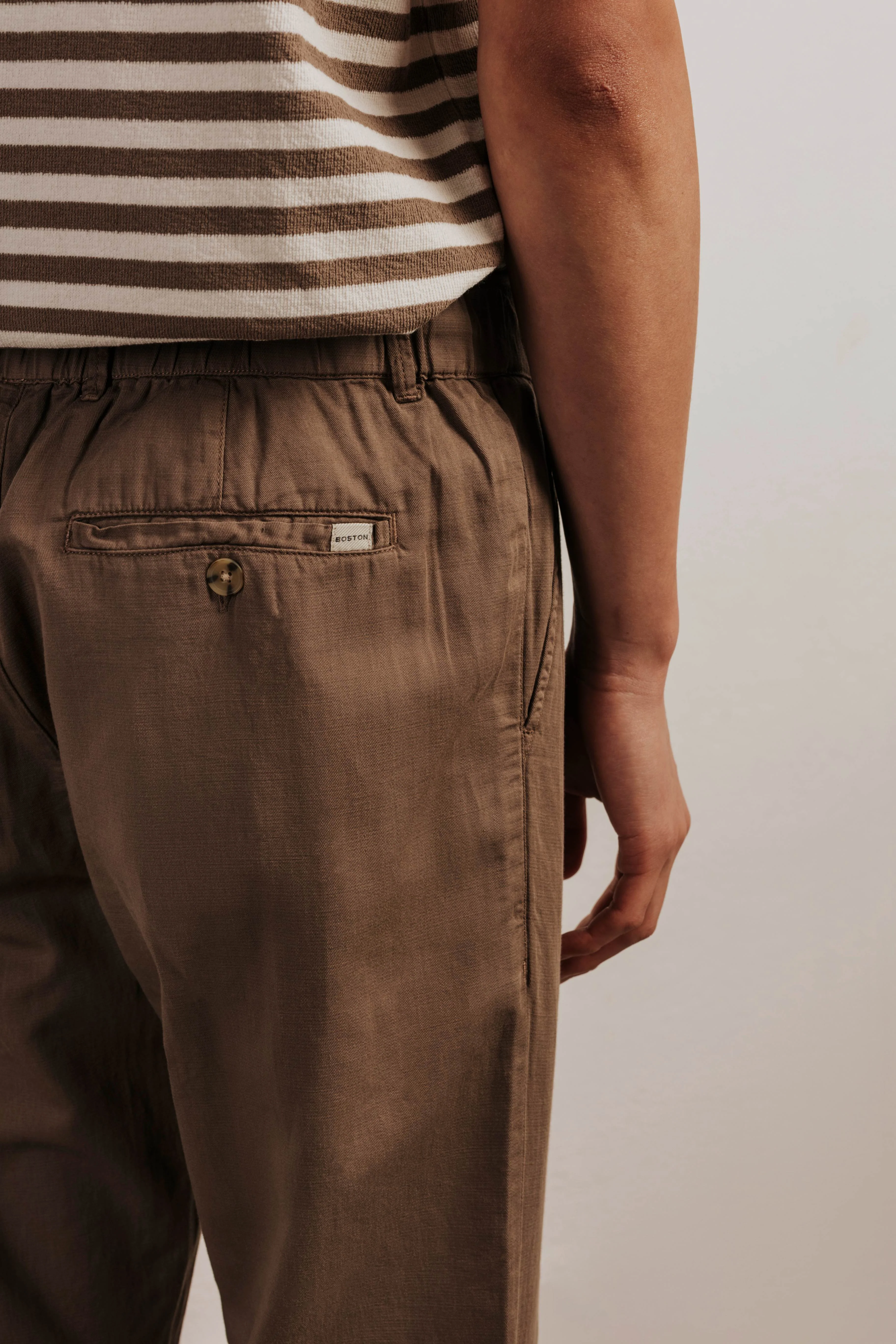 Pantalón con lino chino pinzas - Image 4