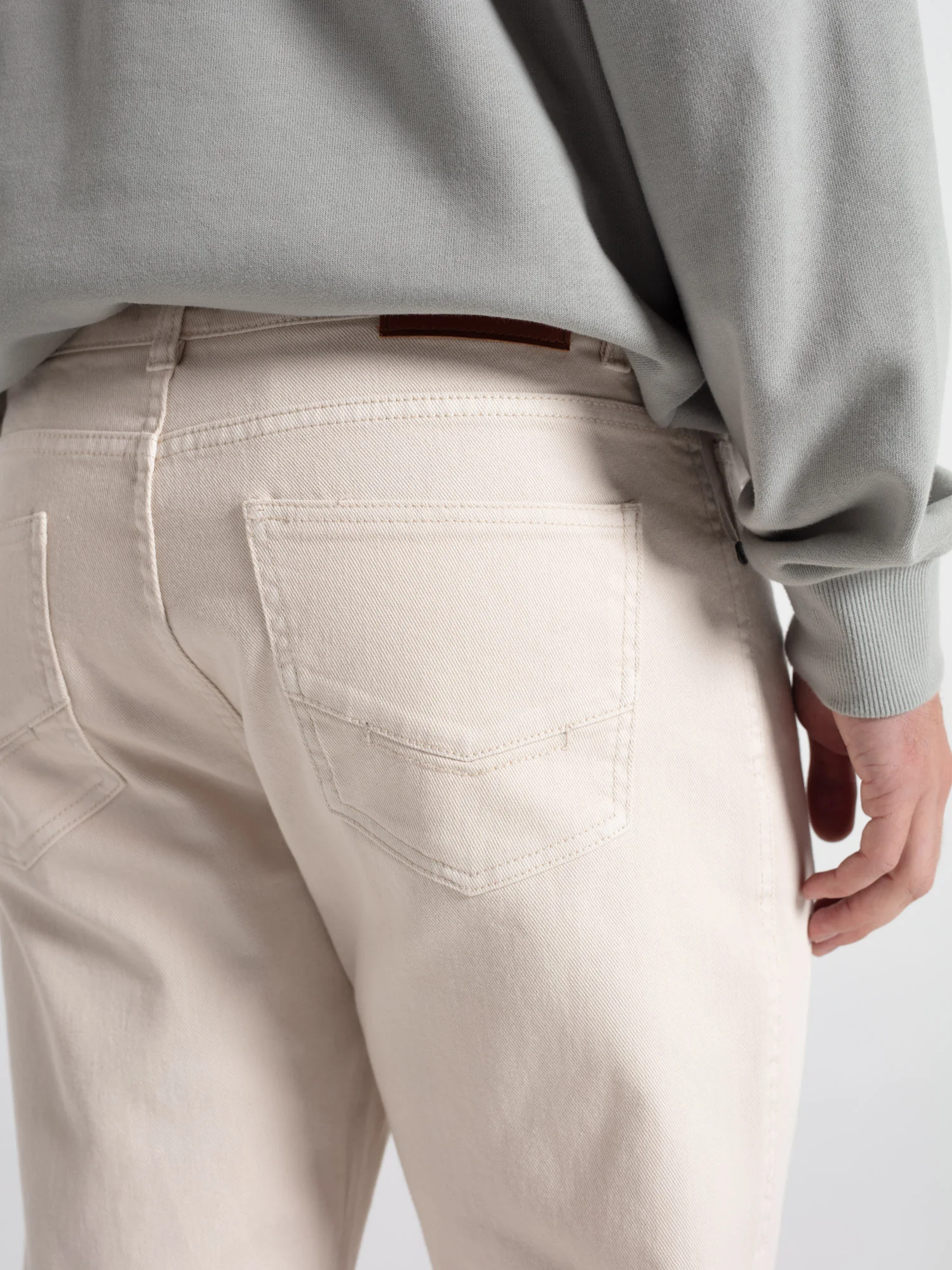 Pantalón cinco bolsillos tapered - Image 3