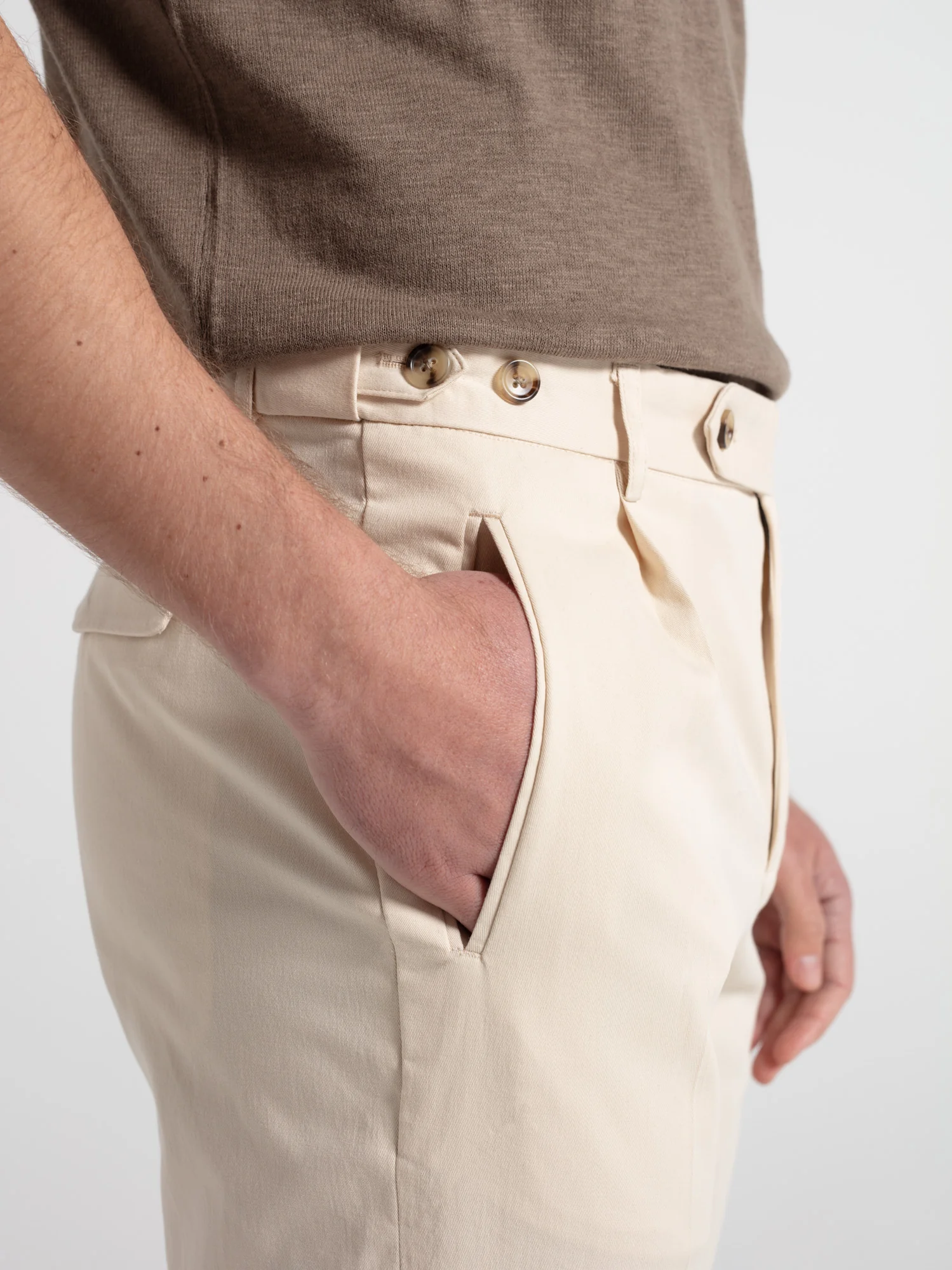 Pantalón con pinzas - Image 6