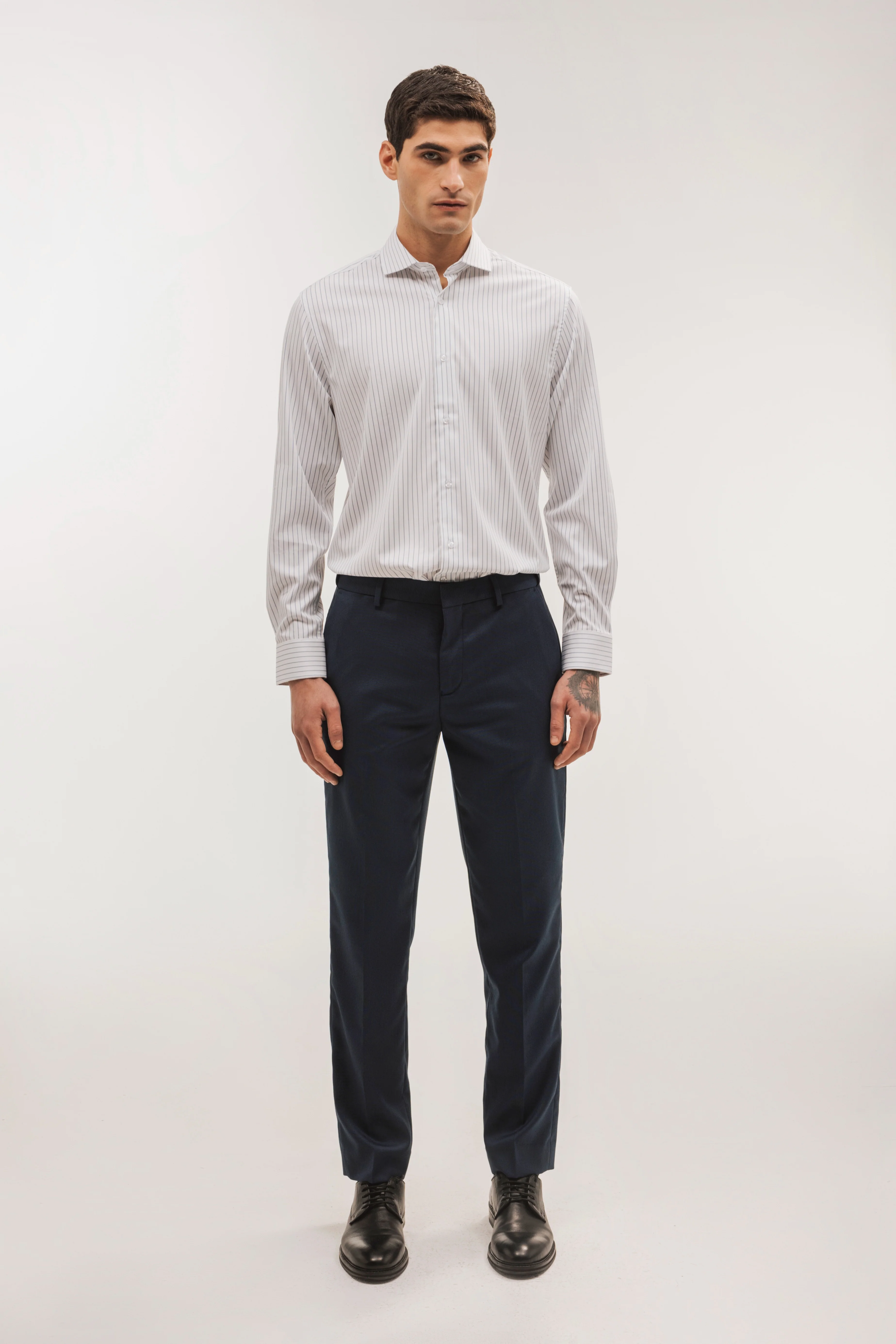Pantalón traje slim fit falso liso - Image 2