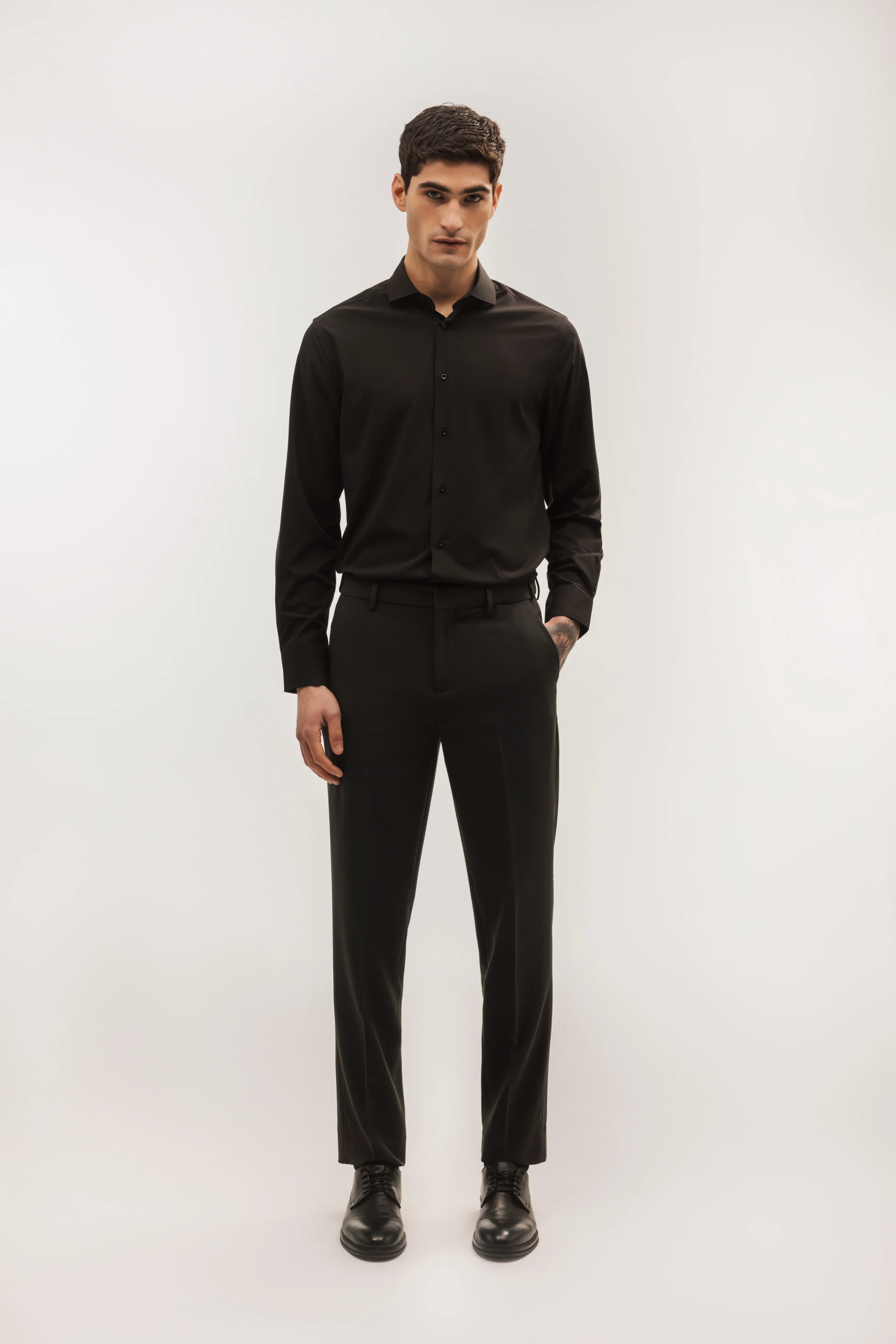 Pantalón traje slim fit liso - Image 4