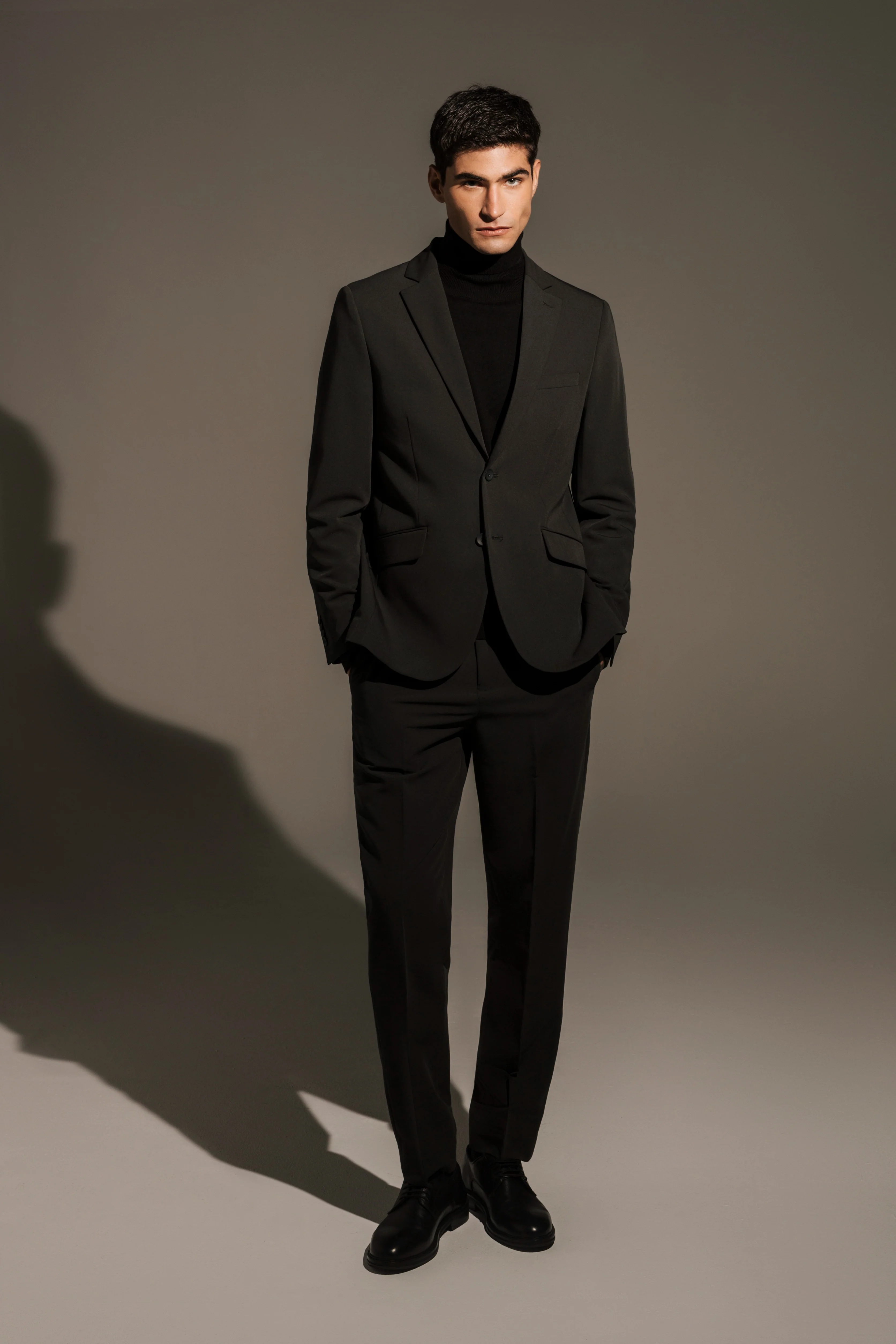 Pantalón traje slim fit liso - Image 6