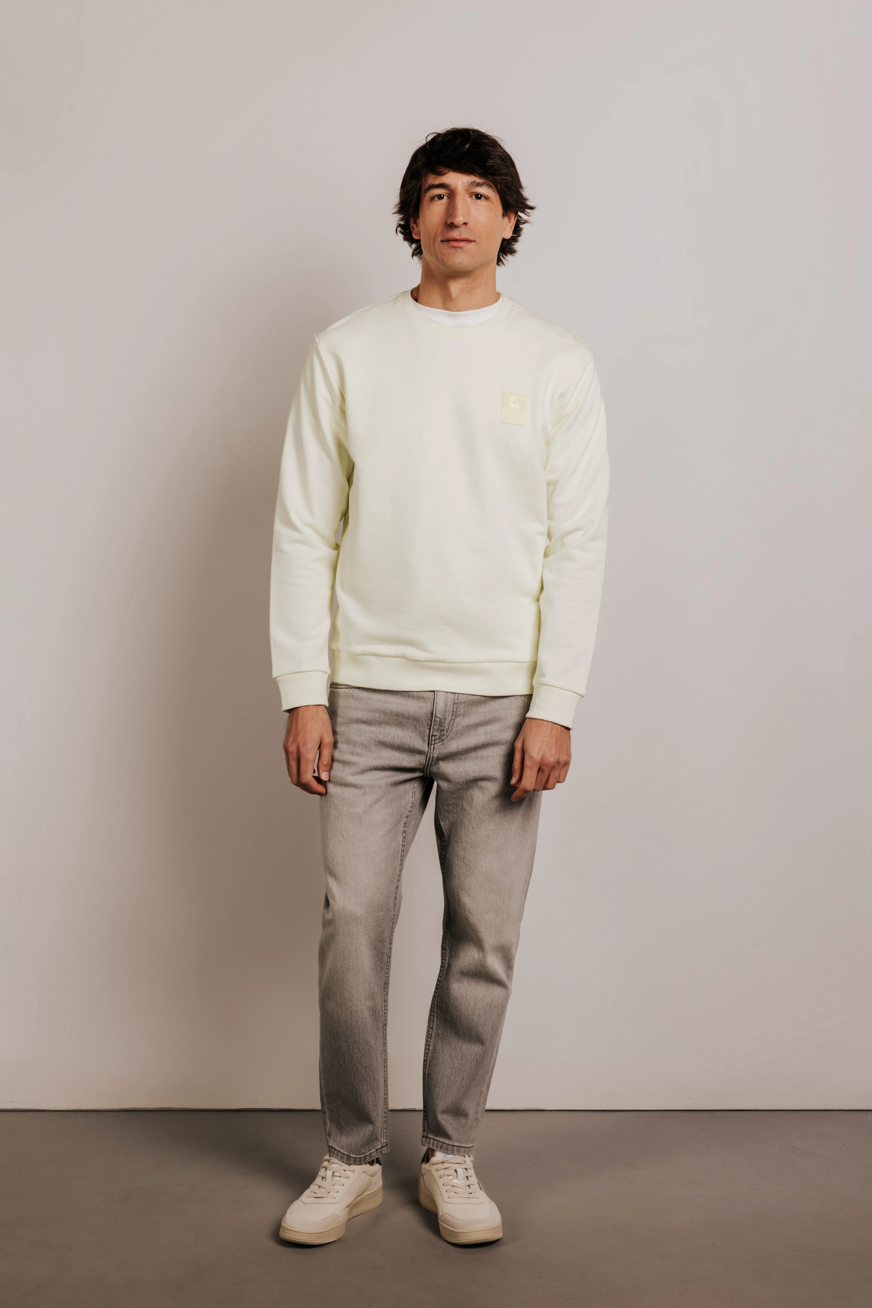 Sudadera confort etiqueta - Image 9