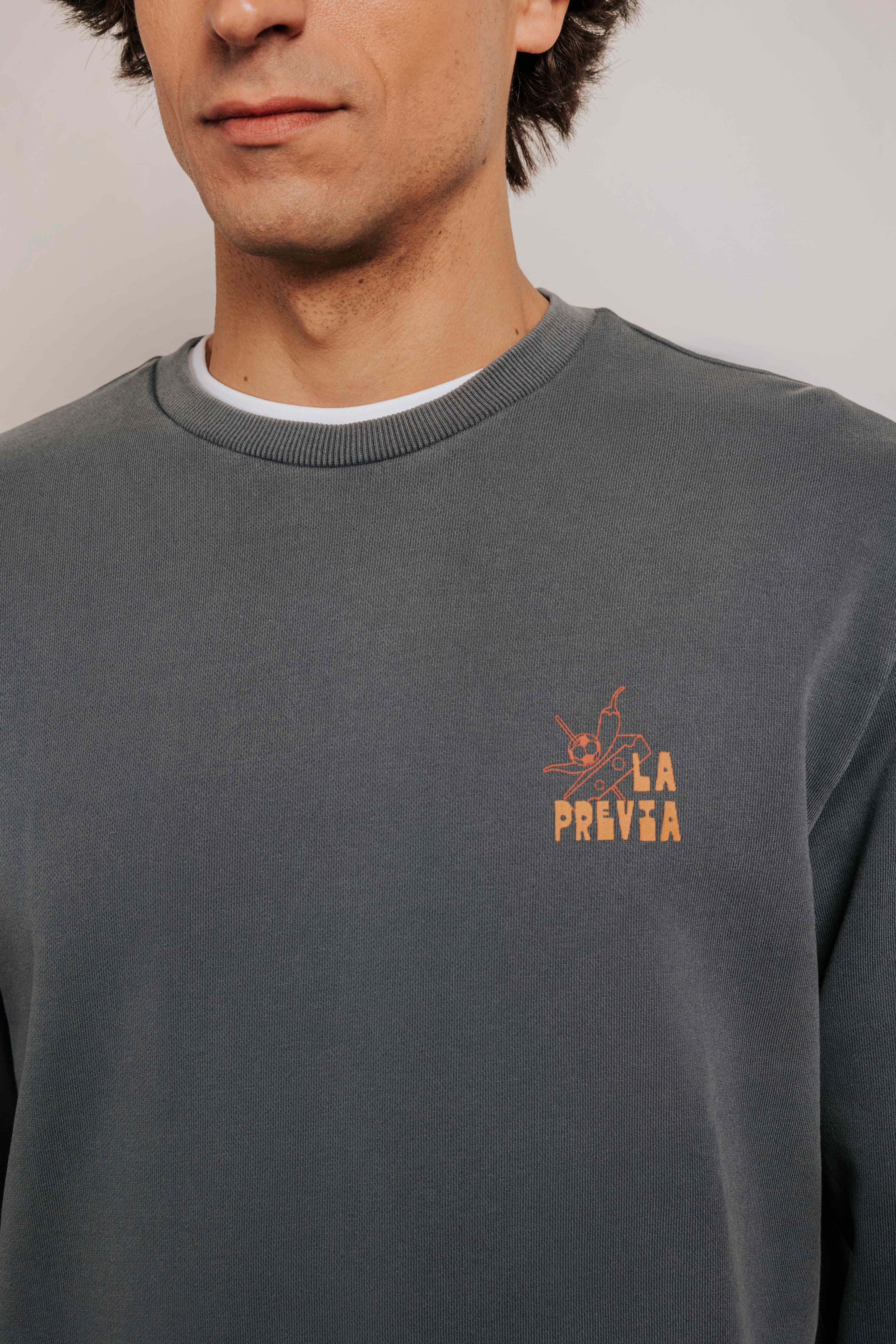 Sudadera gráfica "La Previa" - Image 3